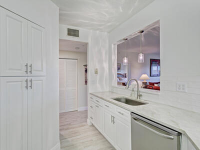 500 Uno Lago Drive, Juno Beach, FL 33408