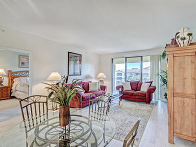 500 Uno Lago Drive, Juno Beach, FL 33408