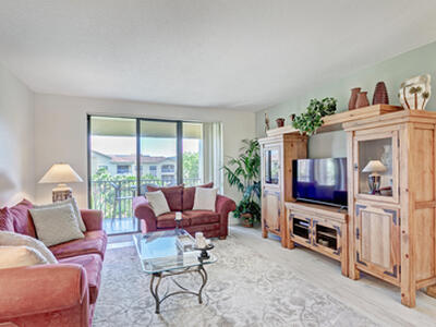 500 Uno Lago Drive, Juno Beach, FL 33408