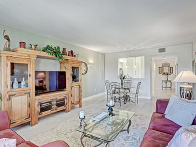 500 Uno Lago Drive, Juno Beach, FL 33408