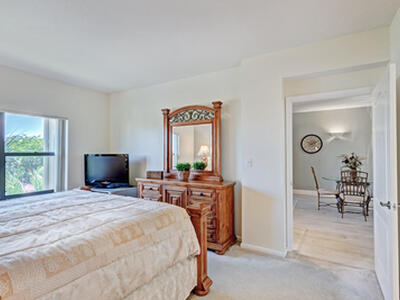 500 Uno Lago Drive, Juno Beach, FL 33408