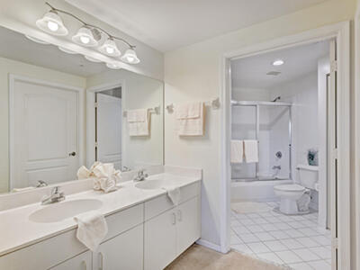 500 Uno Lago Drive, Juno Beach, FL 33408