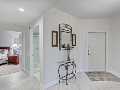 500 Uno Lago Drive, Juno Beach, FL 33408