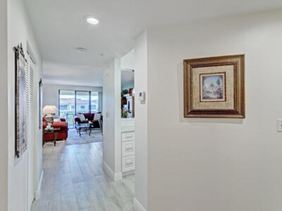 500 Uno Lago Drive, Juno Beach, FL 33408