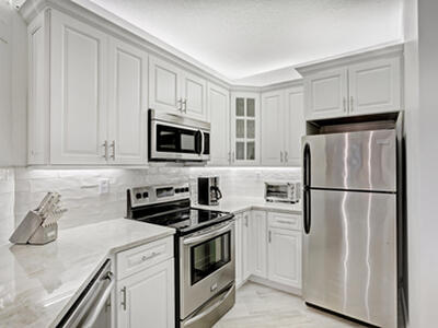 500 Uno Lago Drive, Juno Beach, FL 33408