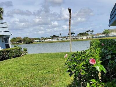 9 Waterford Way, Delray Beach, FL 33446