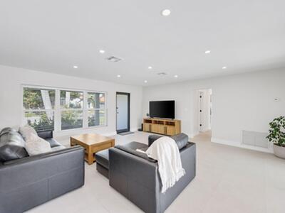 2624 SE 9th Street, Pompano Beach, FL 33062