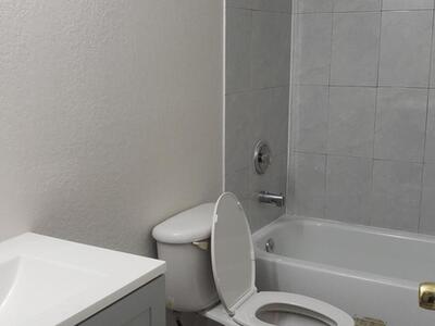 14040 NE 2nd Avenue, Miami, FL 33161