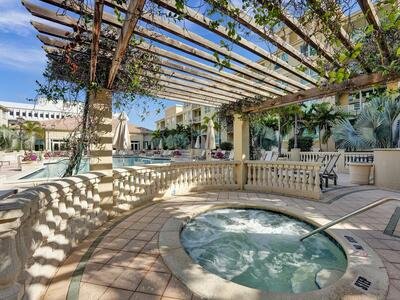 99 SE Mizner Boulevard, Boca Raton, FL 33432
