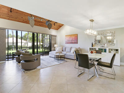 204 Old Meadow Way, Palm Beach Gardens, FL 33418