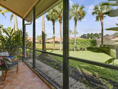 204 Old Meadow Way, Palm Beach Gardens, FL 33418