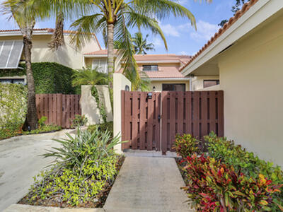 204 Old Meadow Way, Palm Beach Gardens, FL 33418
