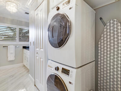 204 Old Meadow Way, Palm Beach Gardens, FL 33418