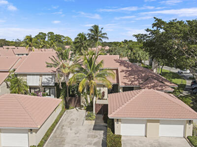 204 Old Meadow Way, Palm Beach Gardens, FL 33418