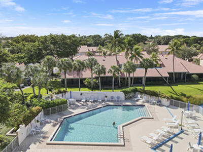 204 Old Meadow Way, Palm Beach Gardens, FL 33418