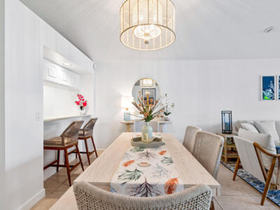 913 Club Drive, Palm Beach Gardens, FL 33418