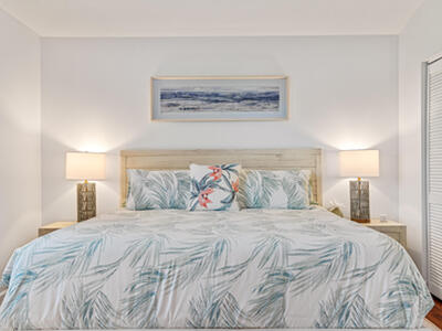 913 Club Drive, Palm Beach Gardens, FL 33418