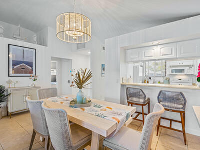 913 Club Drive, Palm Beach Gardens, FL 33418