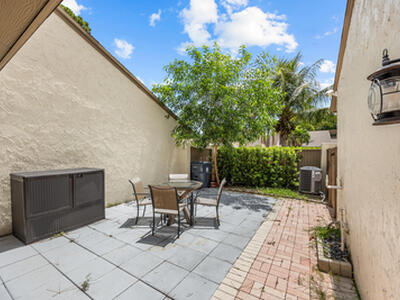 257 Pleasant Wood Drive, Wellington, FL 33414
