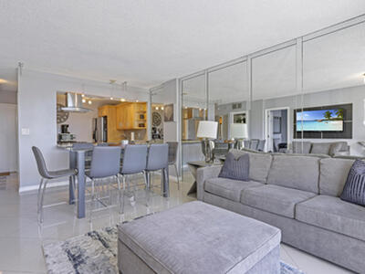 2121 N Ocean Boulevard