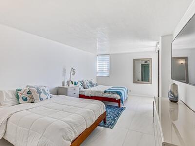 5280 N Ocean Drive, Singer Island, FL 33404