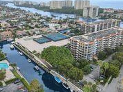 859 Jeffery Street, Boca Raton, FL 33487