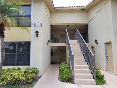 1442 Lake Crystal Drive E
