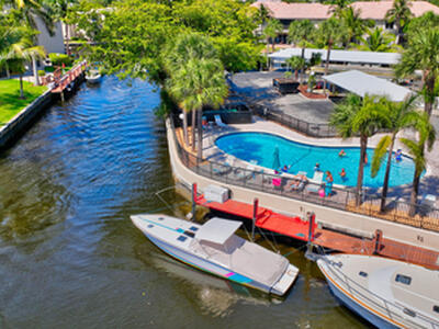 22 Royal Palm Way, Boca Raton, FL 33432