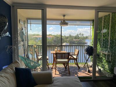 22 Royal Palm Way, Boca Raton, FL 33432