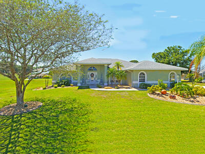 424 Holly Drive, Sebring, FL 33876