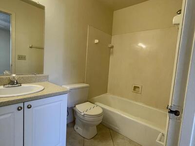 2016 S 10th Street, Fort Pierce, FL 34950