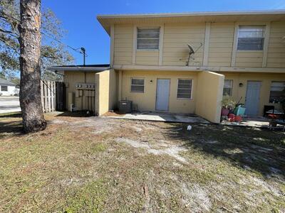 2016 S 10th Street, Fort Pierce, FL 34950
