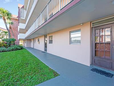 2800 NW 47th Terrace, Lauderdale Lakes, FL 33313