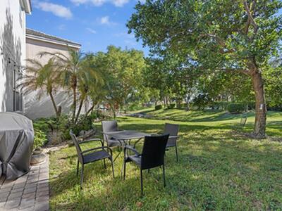 315 Berenger Walk, Royal Palm Beach, FL 33414