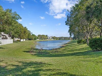 315 Berenger Walk, Royal Palm Beach, FL 33414
