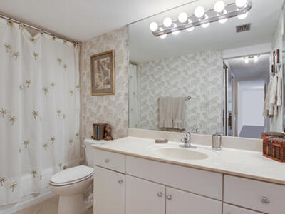 4200 N Ocean Drive, Singer Island, FL 33404