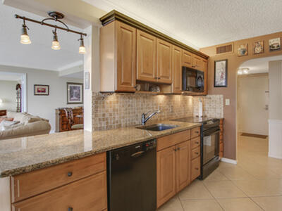 4200 N Ocean Drive, Singer Island, FL 33404