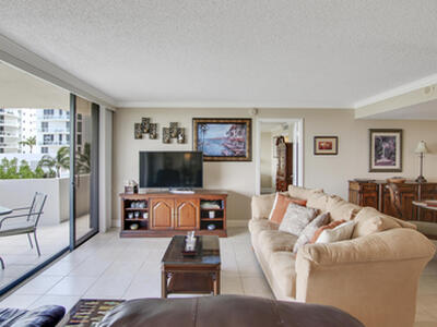 4200 N Ocean Drive, Singer Island, FL 33404