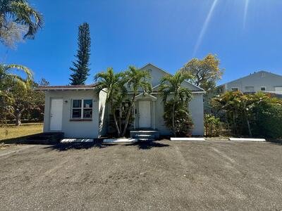 3608 Broadway Avenue