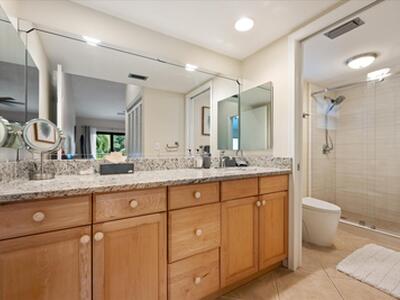 11863 Wimbledon Circle, Wellington, FL 33414