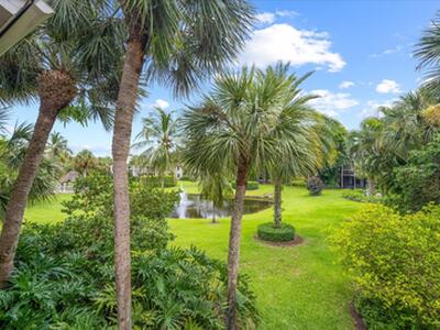 11863 Wimbledon Circle, Wellington, FL 33414