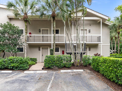 11863 Wimbledon Circle, Wellington, FL 33414