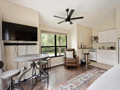 11863 Wimbledon Circle, Wellington, FL 33414