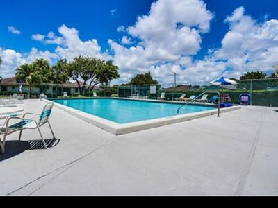 1458 N Lawnwood Circle, Fort Pierce, FL 34950