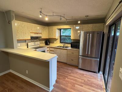 1458 N Lawnwood Circle, Fort Pierce, FL 34950