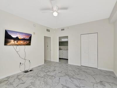 802 W Windward Way, Lantana, FL 33462