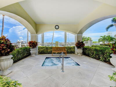 802 W Windward Way, Lantana, FL 33462