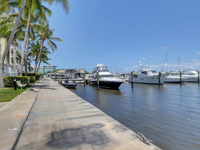 802 W Windward Way, Lantana, FL 33462