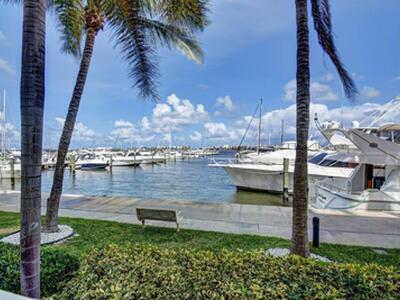 802 W Windward Way, Lantana, FL 33462