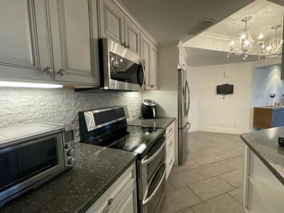 300 SE 5th Avenue, Boca Raton, FL 33432